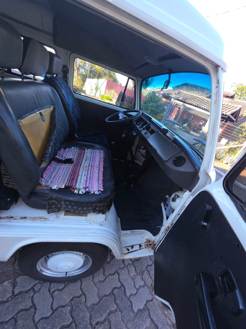 KOMBI 1.4 MI FURGÃO 8V FLEX 3P MANUAL - 2008 - IVOTI