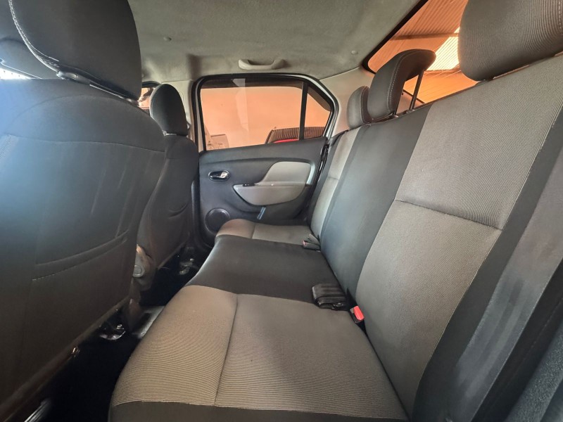 LOGAN 1.6 DYNAMIQUE 8V FLEX 4P MANUAL - 2015 - CAXIAS DO SUL