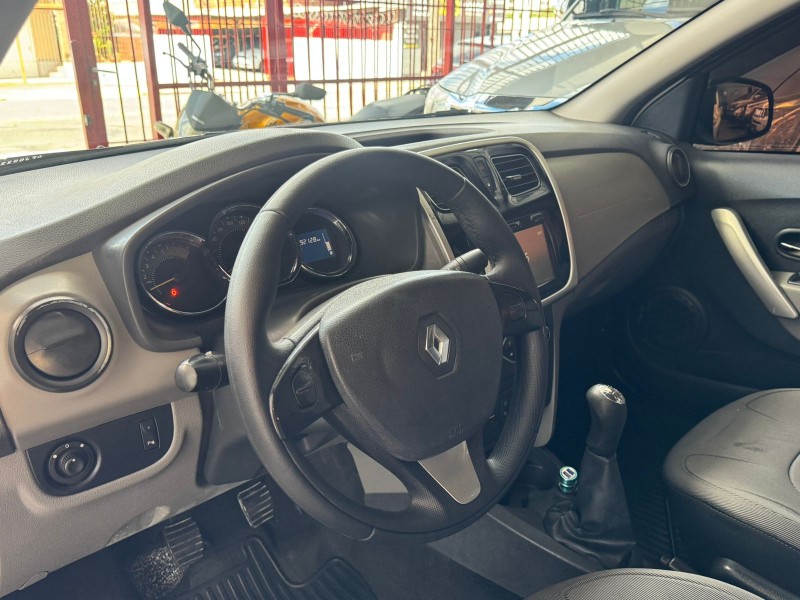 LOGAN 1.6 DYNAMIQUE 8V FLEX 4P MANUAL - 2015 - CAXIAS DO SUL