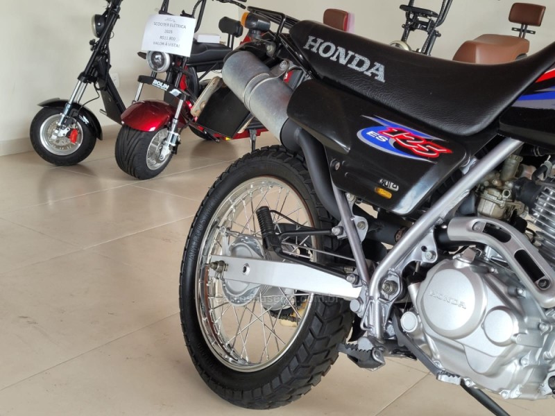 XLR 125  - 2001 - CANELA