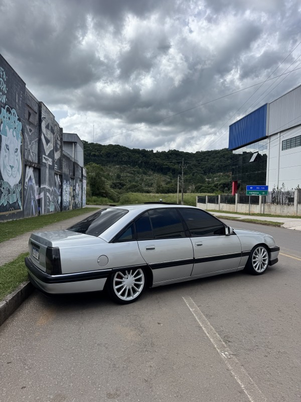 OMEGA 2.0 MPFI GLS 8V GASOLINA 4P MANUAL - 2004 - CAXIAS DO SUL