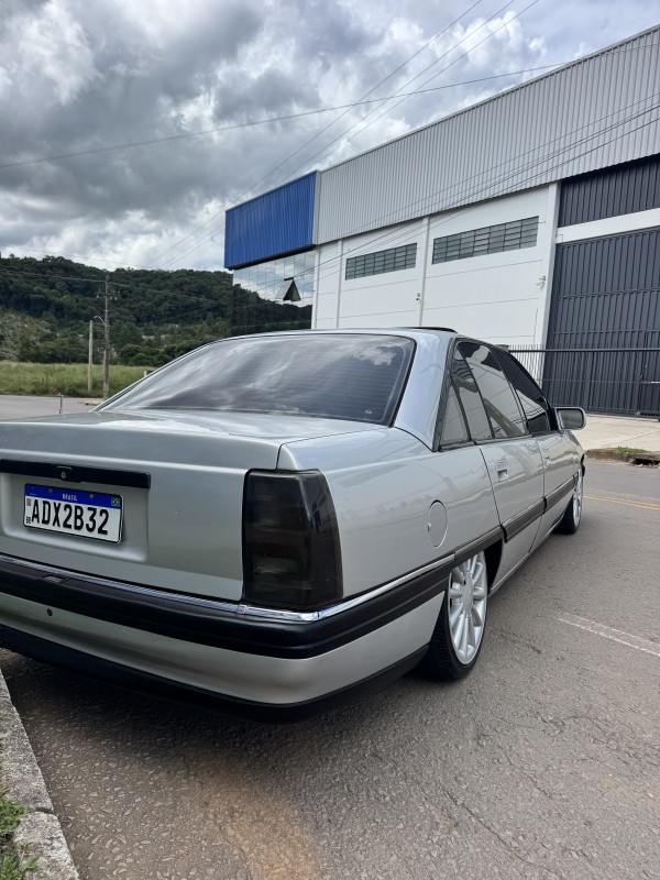 OMEGA 2.0 MPFI GLS 8V GASOLINA 4P MANUAL - 2004 - CAXIAS DO SUL