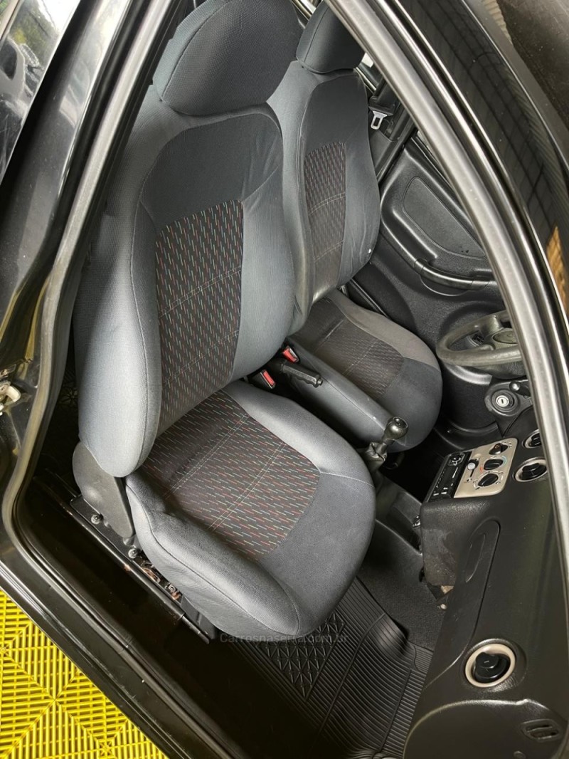 CELTA 1.0 MPFI 8V GASOLINA 4P MANUAL - 2003 - CAXIAS DO SUL