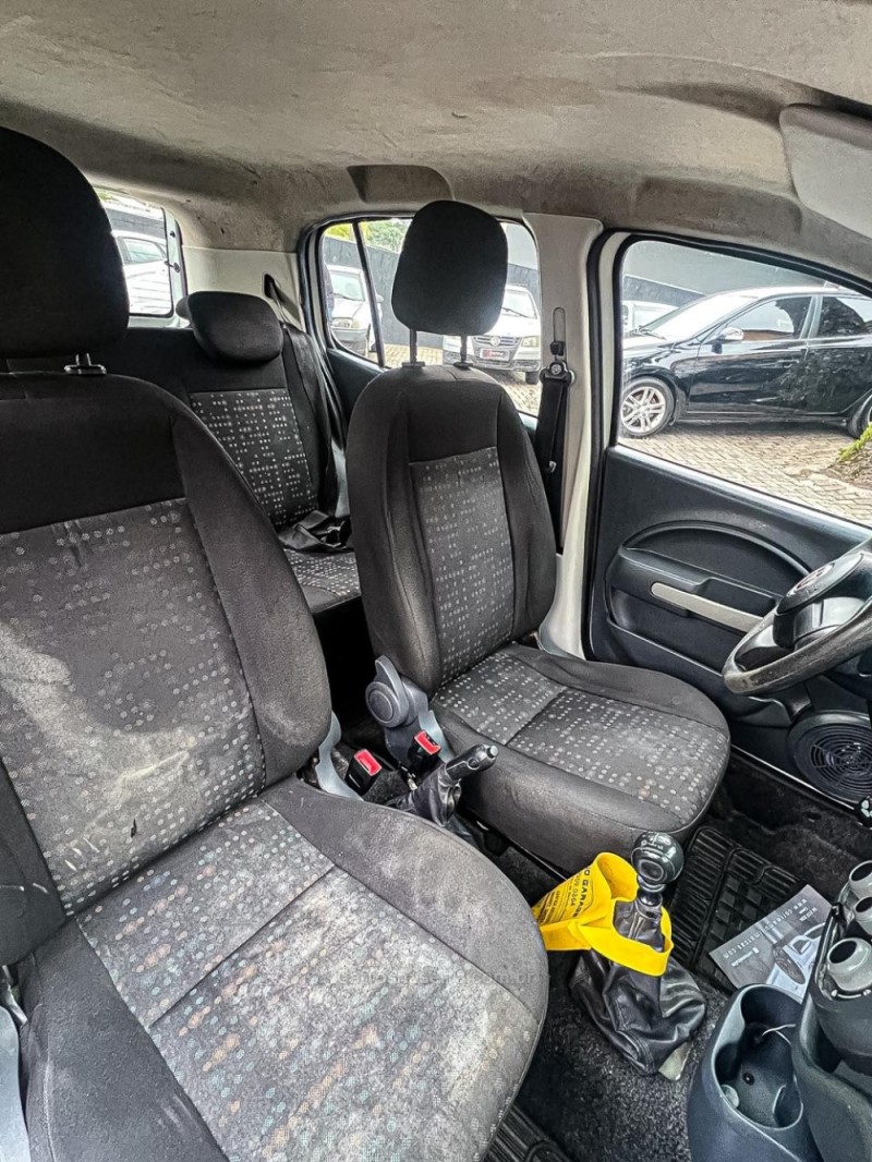 UNO 1.0 EVO VIVACE 8V FLEX 4P MANUAL - 2016 - CANELA