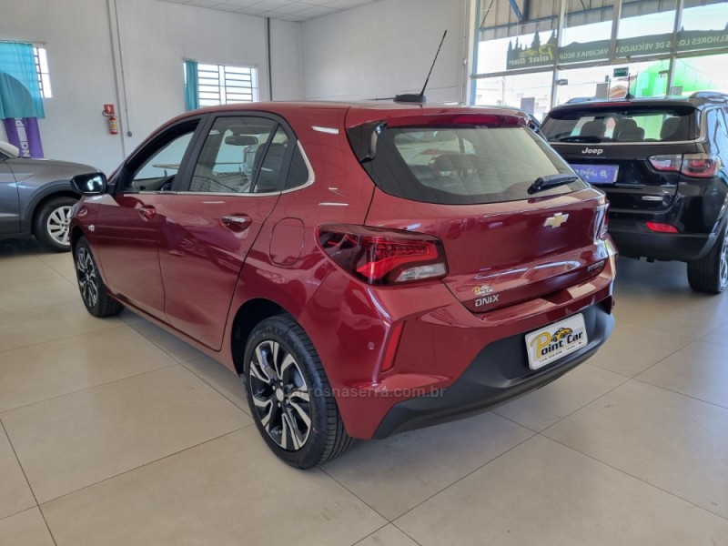 ONIX 1.0 PREMIER II 12V TURBO FLEX 4P AUTOMÁTICO - 2025 - VACARIA