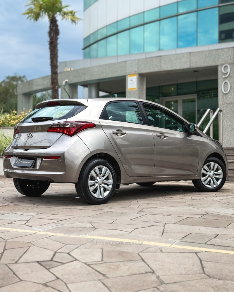 HB20 1.0 COMFORT PLUS 12V FLEX 4P MANUAL - 2019 - NOVO HAMBURGO