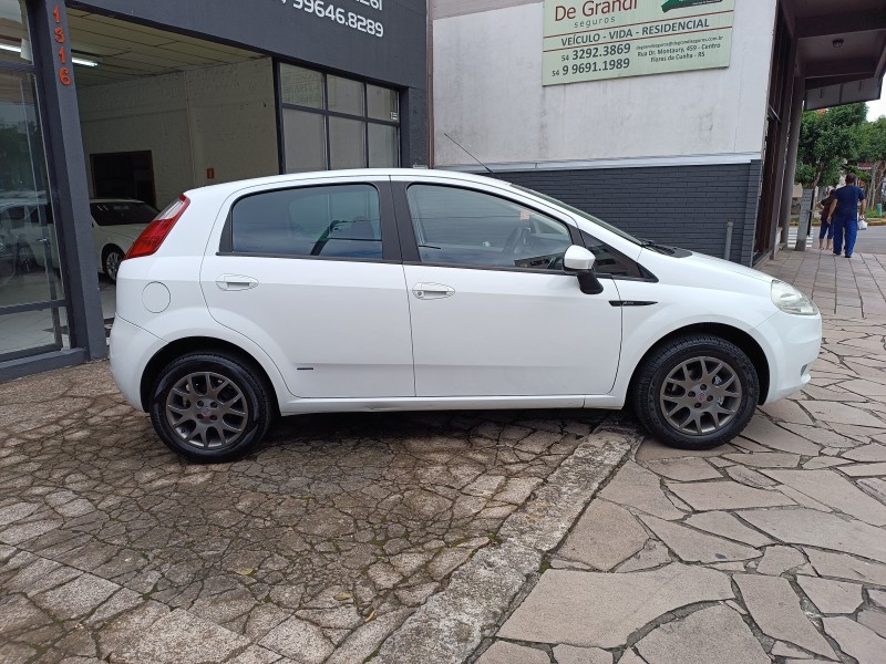 PUNTO 1.8 HLX 8V FLEX 4P MANUAL - 2008 - FLORES DA CUNHA