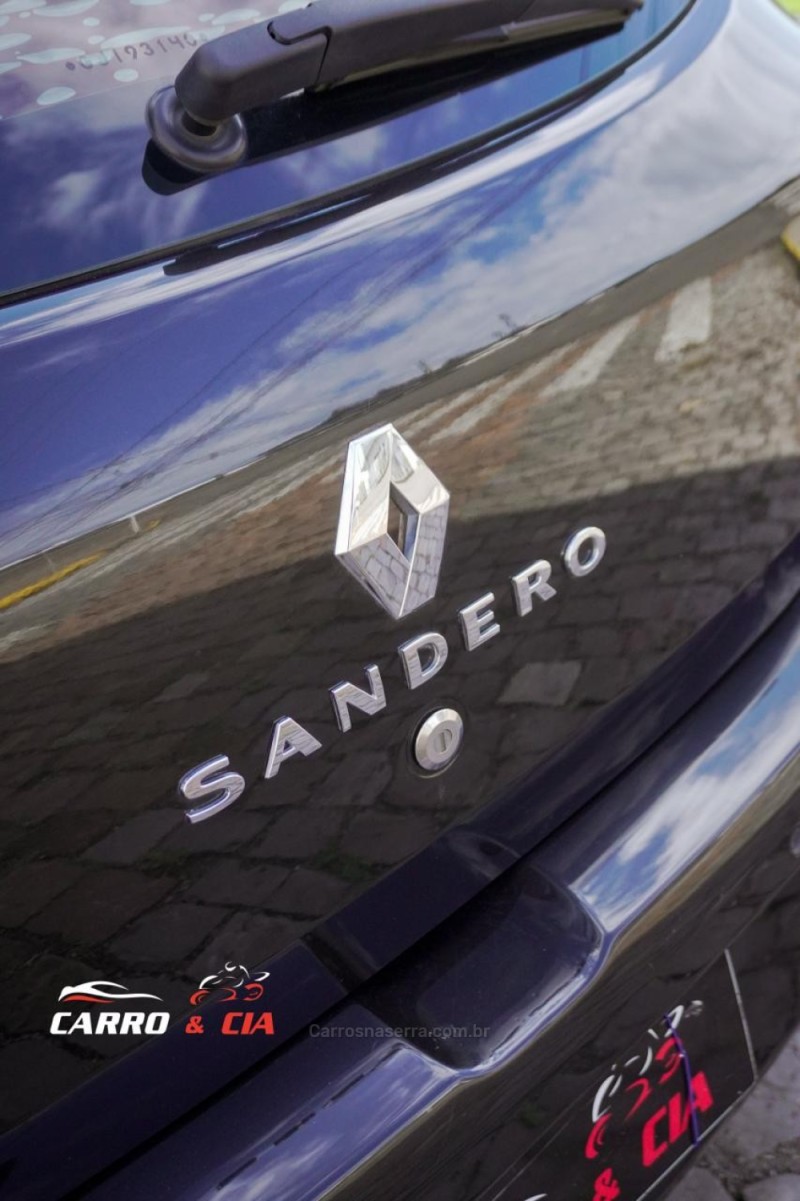 SANDERO 1.6 EXPRESSION 8V FLEX 4P MANUAL - 2016 - SANTA CRUZ DO SUL