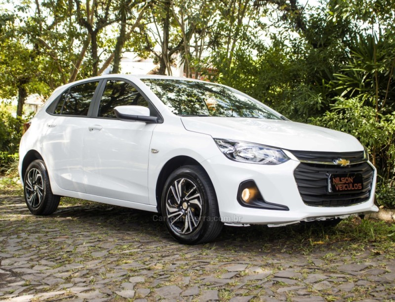 ONIX 1.0 LT 12V TURBO FLEX 4P MANUAL - 2024 - NOVO HAMBURGO