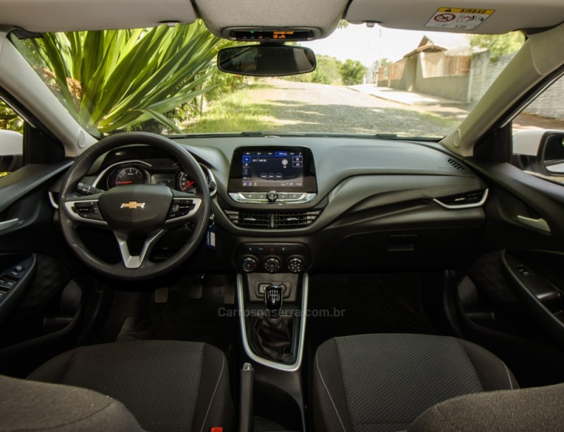 ONIX 1.0 LT 12V TURBO FLEX 4P MANUAL - 2024 - NOVO HAMBURGO