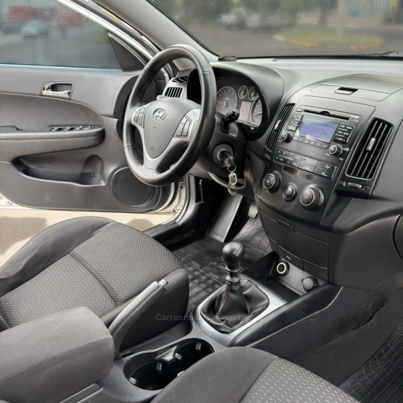 I30 2.0 MPI 16V GASOLINA 4P MANUAL - 2011 - NOVO HAMBURGO