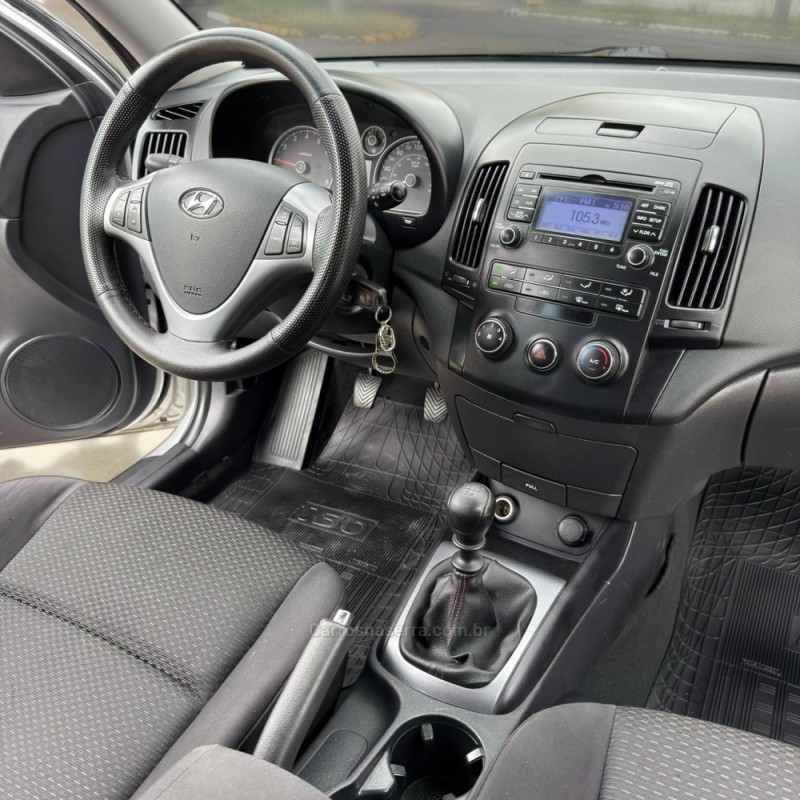 I30 2.0 MPI 16V GASOLINA 4P MANUAL - 2011 - NOVO HAMBURGO