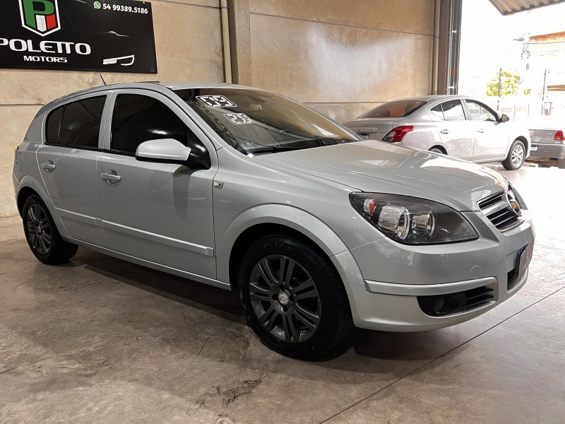 VECTRA 2.0 MPFI GT HATCH 8V FLEX 4P MANUAL