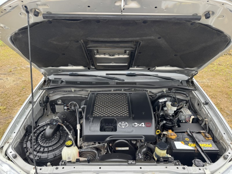HILUX 3.0 SRV 4X4 CD 16V TURBO INTERCOOLER DIESEL 4P MANUAL - 2011 - FLORES DA CUNHA
