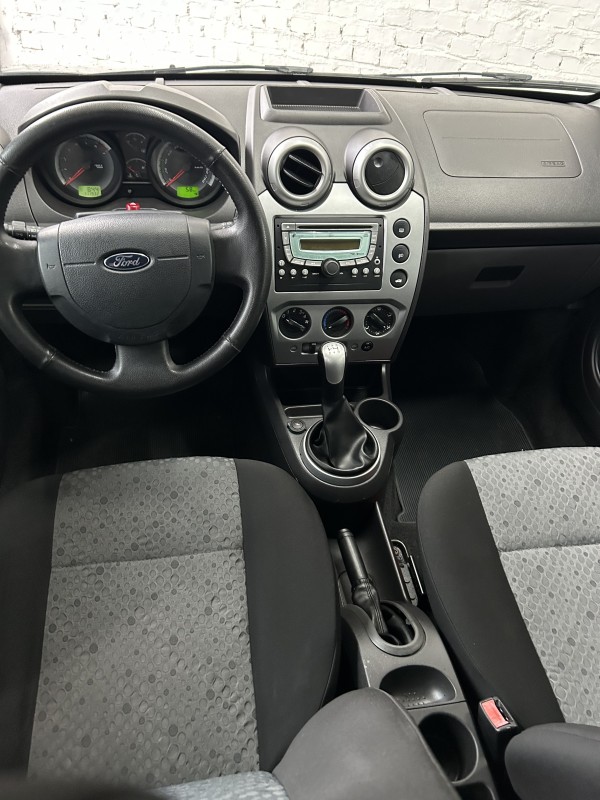 FIESTA 1.6 MPI CLASS HATCH 8V FLEX 4P MANUAL - 2013 - CAXIAS DO SUL