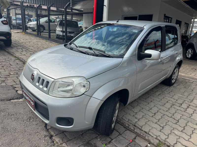 UNO 1.0 EVO VIVACE 8V FLEX 4P MANUAL - 2011 - CAXIAS DO SUL