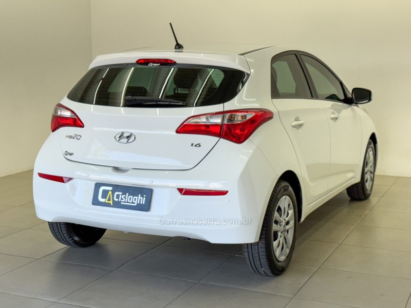 HB20 1.6 COMFORT 16V FLEX 4P MANUAL - 2016 - CARLOS BARBOSA