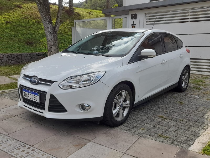 focus 1.6 se hatch 16v flex 4p automatico 2015 farroupilha