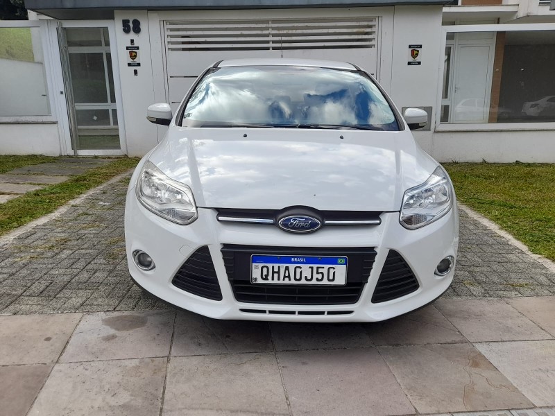 FOCUS 1.6 SE HATCH 16V FLEX 4P AUTOMÁTICO - 2015 - FARROUPILHA