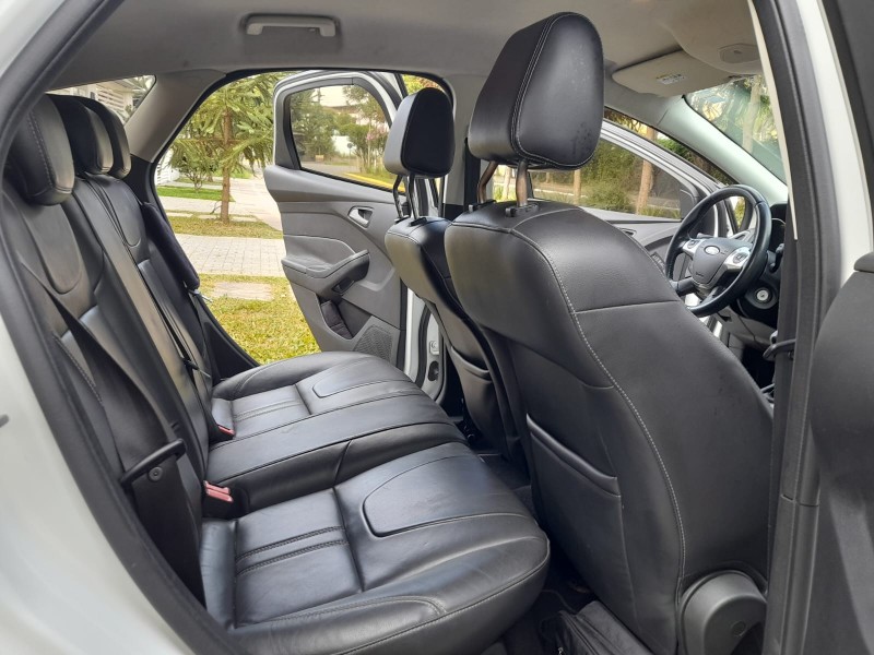 FOCUS 1.6 SE HATCH 16V FLEX 4P AUTOMÁTICO - 2015 - FARROUPILHA