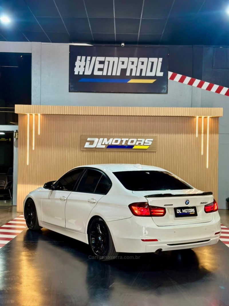 320I 2.0 16V GASOLINA 4P AUTOMÁTICO - 2015 - LAJEADO