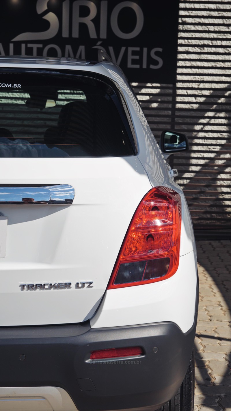 TRACKER 1.8 MPFI LTZ 4X2 16V FLEX 4P AUTOMÁTICO - 2016 - LAJEADO