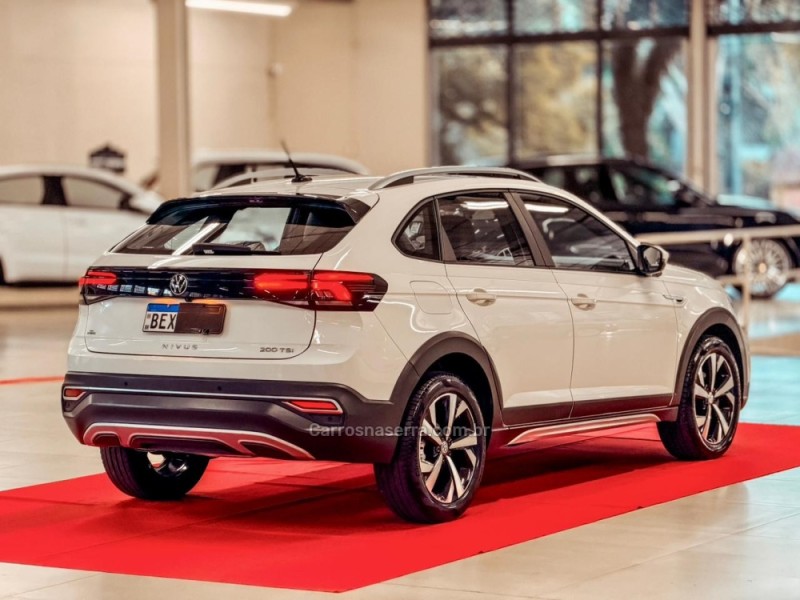 NIVUS 1.0 TSI HIGHLINE FLEX 4P AUTOMÁTICO - 2021 - NOVA PRATA