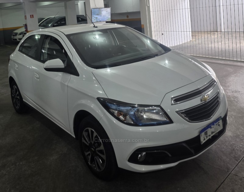 ONIX 1.4 MPFI LTZ 8V FLEX 4P MANUAL - 2015 - CAXIAS DO SUL