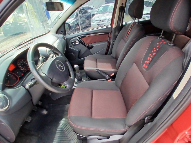 SANDERO 1.6 STEPWAY 8V FLEX 4P MANUAL - 2013 - FARROUPILHA