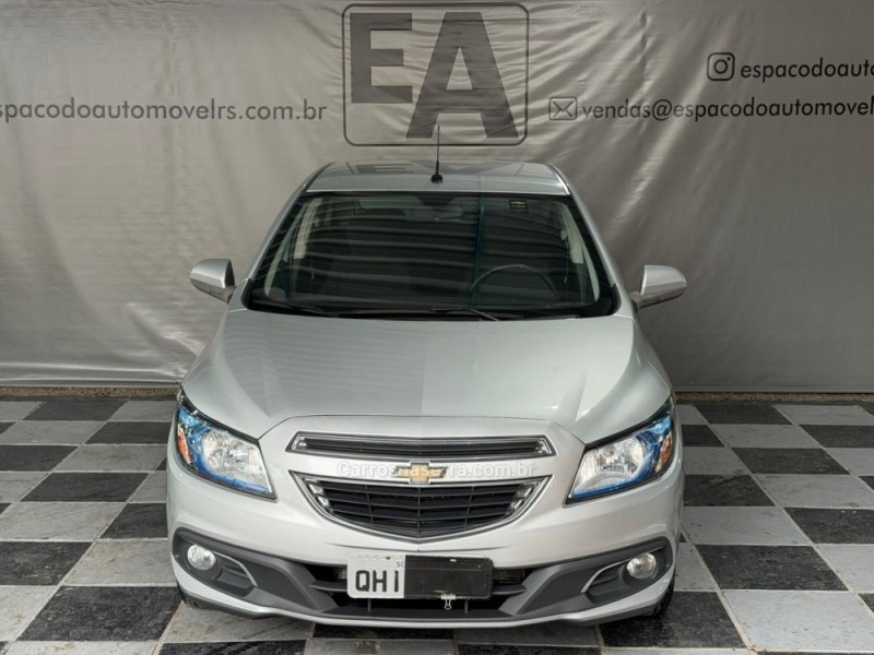 ONIX 1.4 MPFI LTZ 8V FLEX 4P MANUAL - 2015 - NOVA PRATA