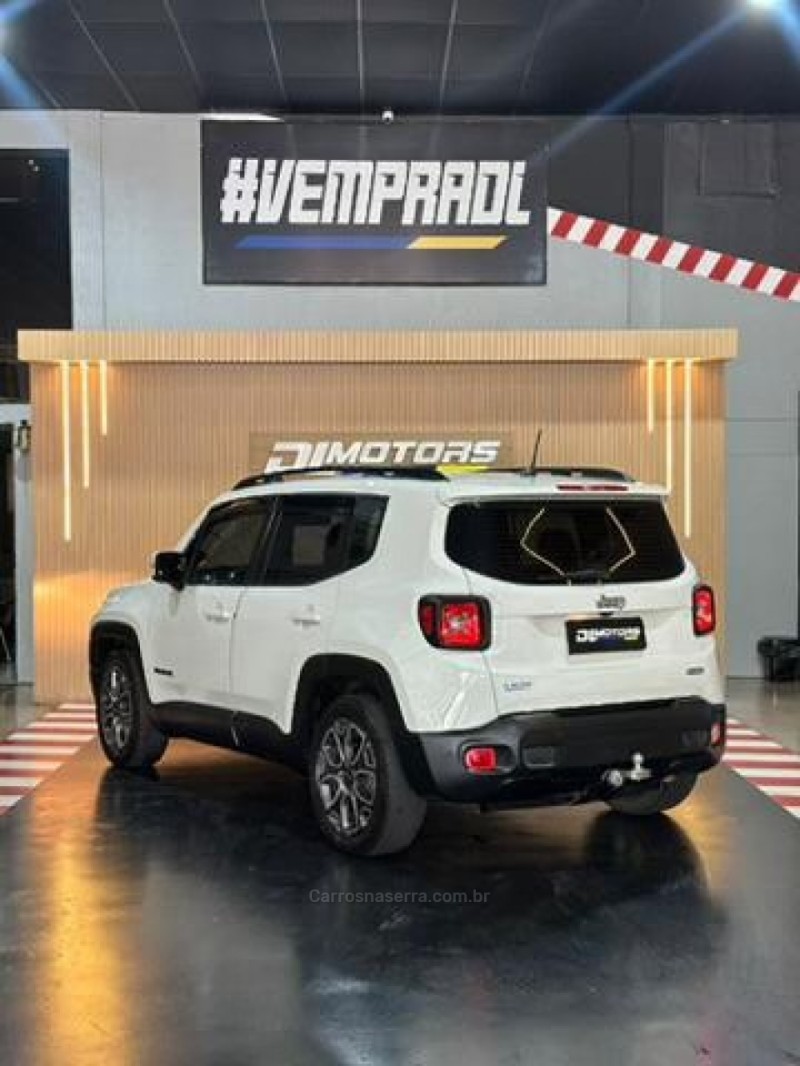 RENEGADE 1.8 16V FLEX LONGITUDE 4P AUTOMÁTICO - 2016 - LAJEADO