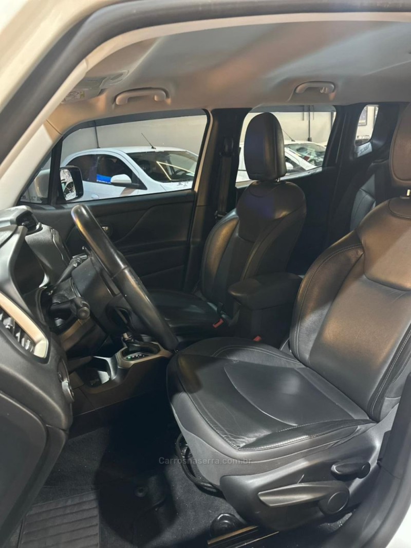 RENEGADE 1.8 16V FLEX LONGITUDE 4P AUTOMÁTICO - 2016 - LAJEADO
