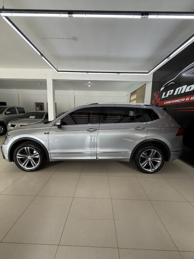 TIGUAN 2.0 ALLSPACE R-LINE 350 TSI 4X4 GASOLINA 4P - 2020 - FARROUPILHA