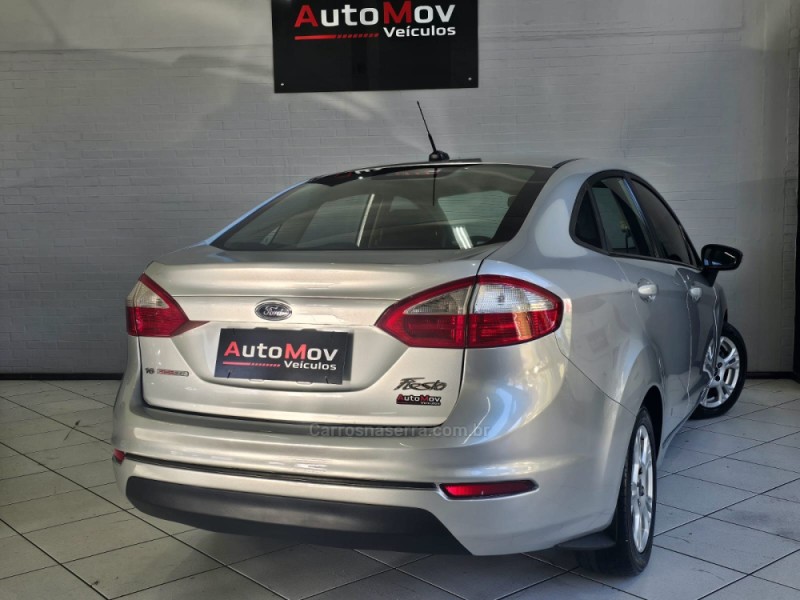 FIESTA 1.6 SE PLUS SEDAN 16V FLEX 4P AUTOMÁTICO - 2014 - CAXIAS DO SUL