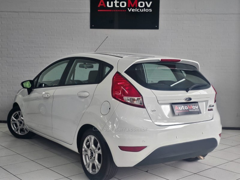 FIESTA 1.6 SE HATCH PLUS 16V FLEX 4P MANUAL - 2015 - CAXIAS DO SUL