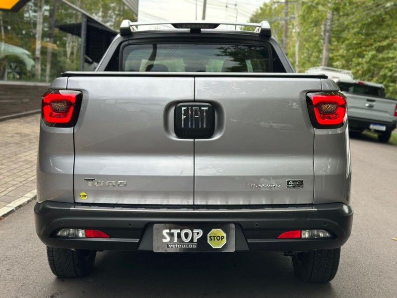 TORO 2.0 16V TURBO DIESEL VOLCANO AT9 4X4 AUTOMÁTICO - 2025 - DOIS IRMãOS