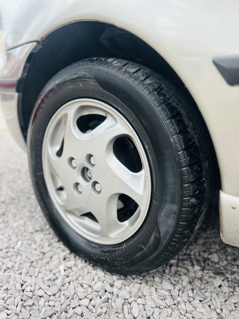 PALIO 1.0 MPI ELX 500 ANOS 8V GASOLINA 4P MANUAL - 1999 - CAXIAS DO SUL