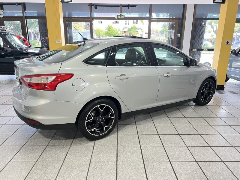 FOCUS 2.0 TITANIUM FASTBACK 16V FLEX 4P AUTOMÁTICO - 2015 - CAXIAS DO SUL