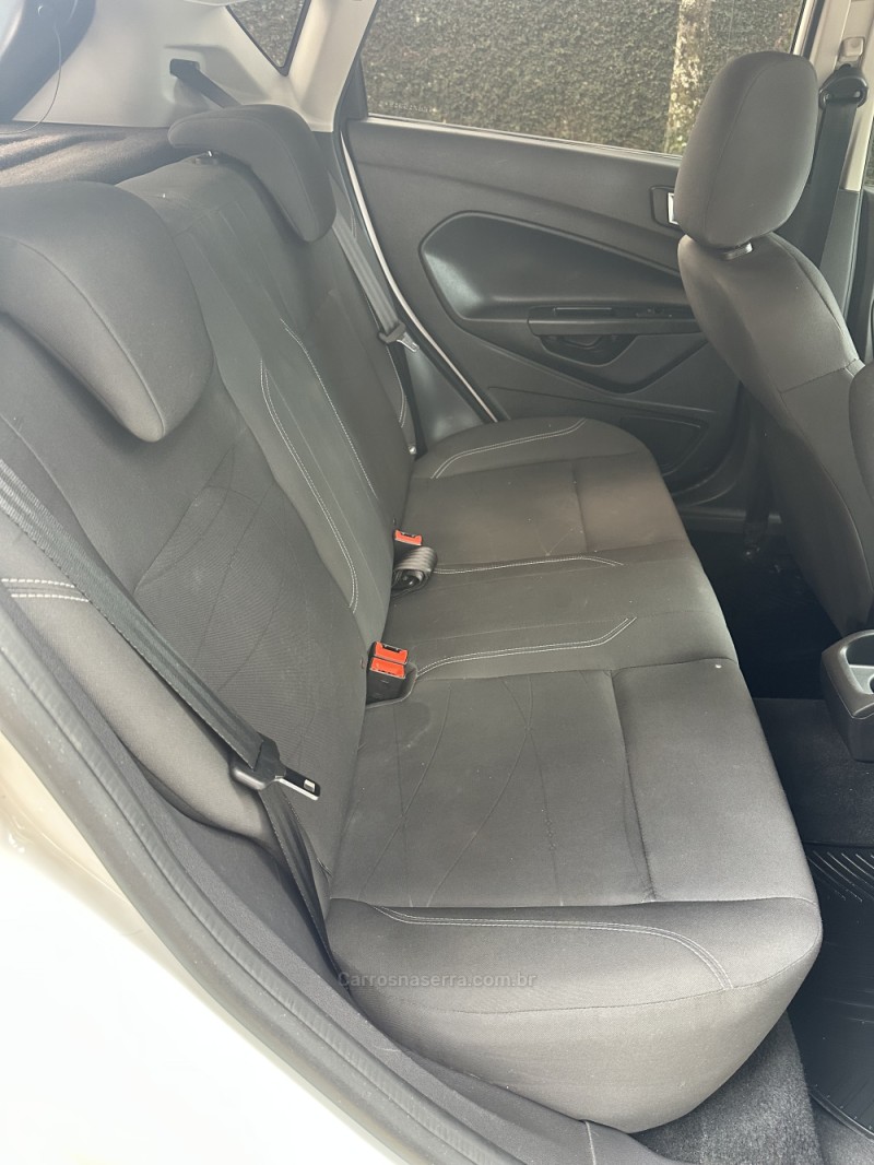 FIESTA 1.6 SE HATCH 16V FLEX 4P MANUAL - 2014 - CAXIAS DO SUL