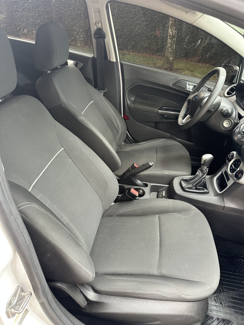 FIESTA 1.6 SE HATCH 16V FLEX 4P MANUAL - 2014 - CAXIAS DO SUL