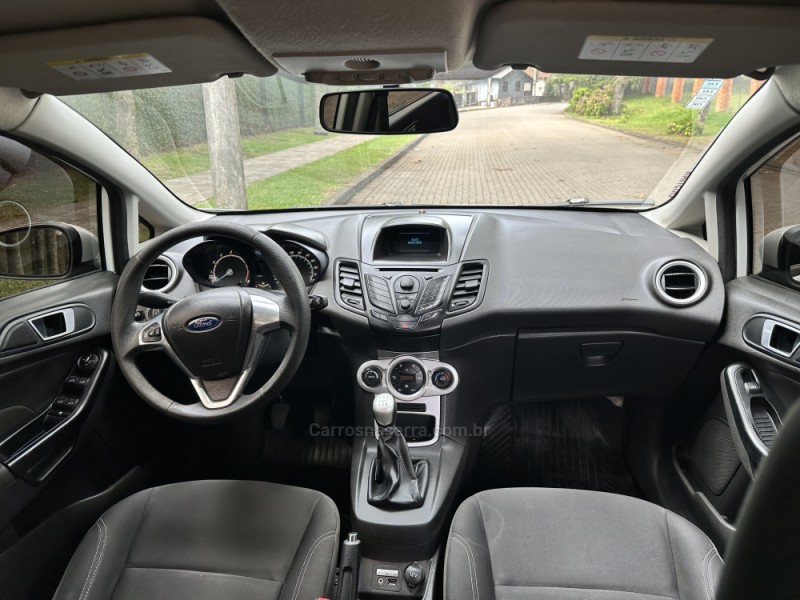 FIESTA 1.6 SE HATCH 16V FLEX 4P MANUAL - 2014 - CAXIAS DO SUL