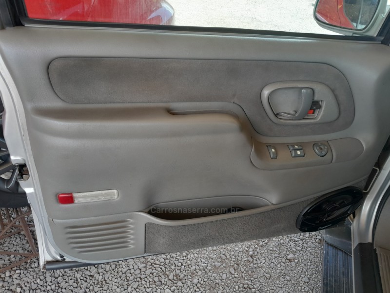 SILVERADO 4.2 D-20 4X2 CS 18V TURBO INTERCOOLER DIESEL 2P MANUAL - 2001 - VERANóPOLIS