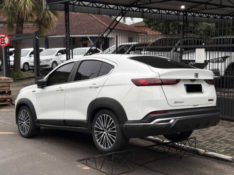 FASTBACK 1.3 LIMITED EDITION 270 TURBO FLEX 4P AUTOMÁTICO - 2024 - PAROBé