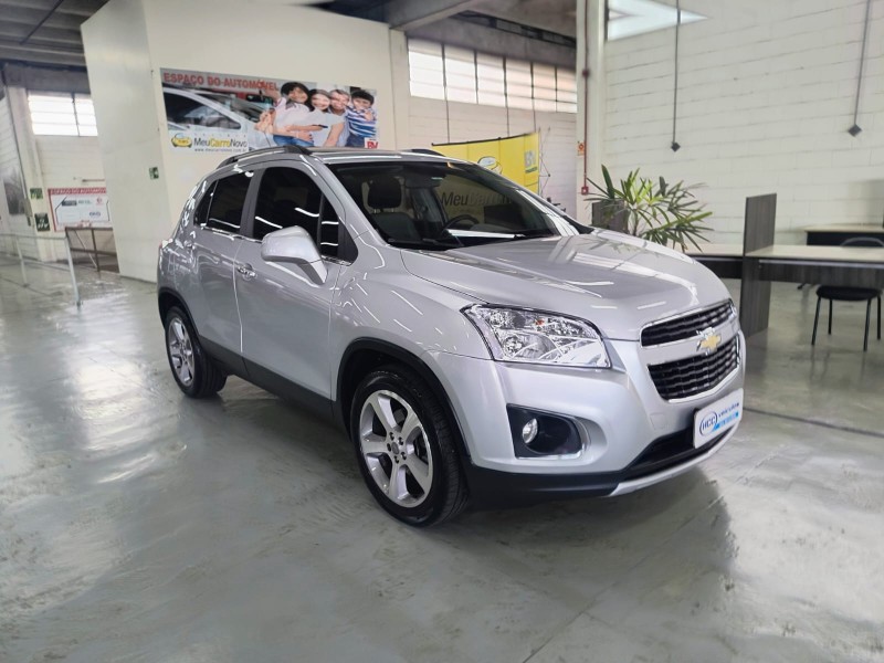 tracker 1.8 mpfi ltz 4x2 16v flex 4p automatico 2015 caxias do sul