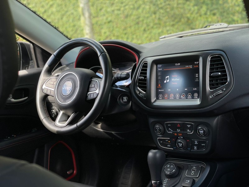 COMPASS 2.0 16V DIESEL TRAILHAWK 4X4 AUTOMÁTICO - 2020 - FARROUPILHA