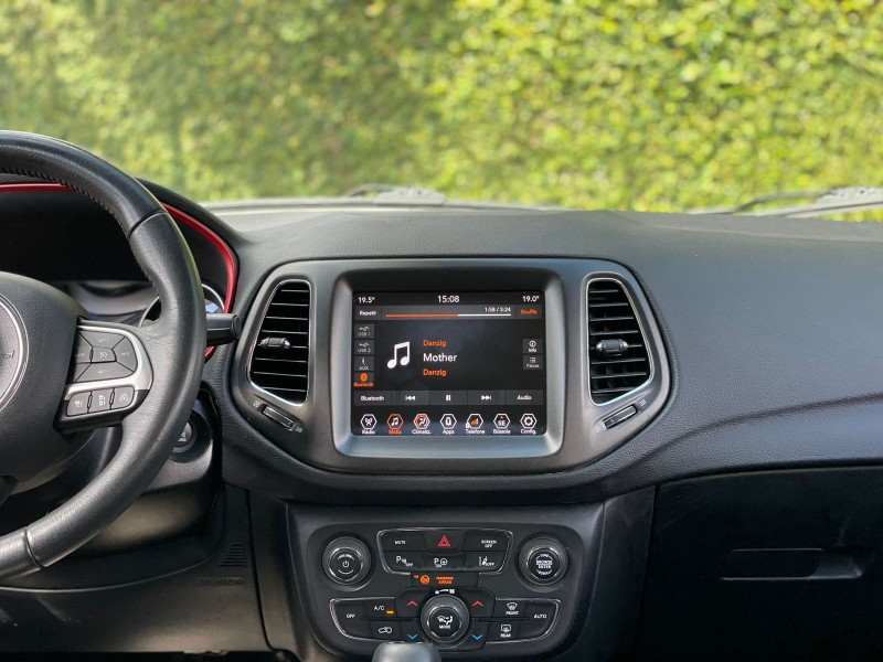 COMPASS 2.0 16V DIESEL TRAILHAWK 4X4 AUTOMÁTICO - 2020 - FARROUPILHA