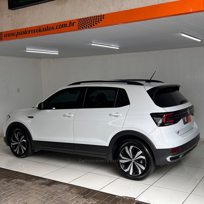 T-CROSS 1.0 COMFORTLINE TSI FLEX 4P AUTOMÁTICO - 2021 - VACARIA