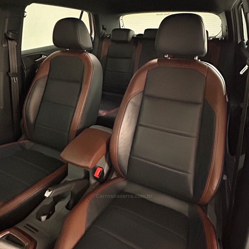 T-CROSS 1.0 COMFORTLINE TSI FLEX 4P AUTOMÁTICO - 2021 - VACARIA