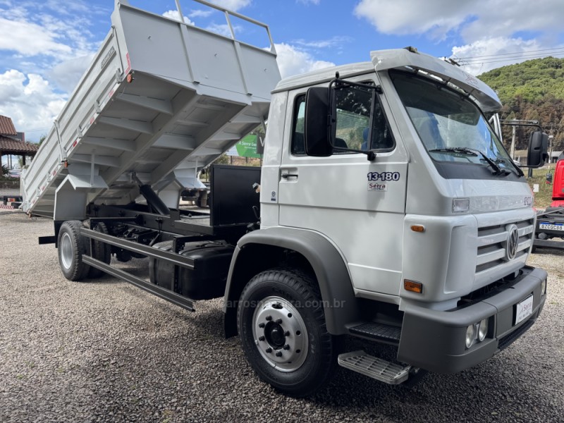 13-180 E WORKER - 2002 - GARIBALDI