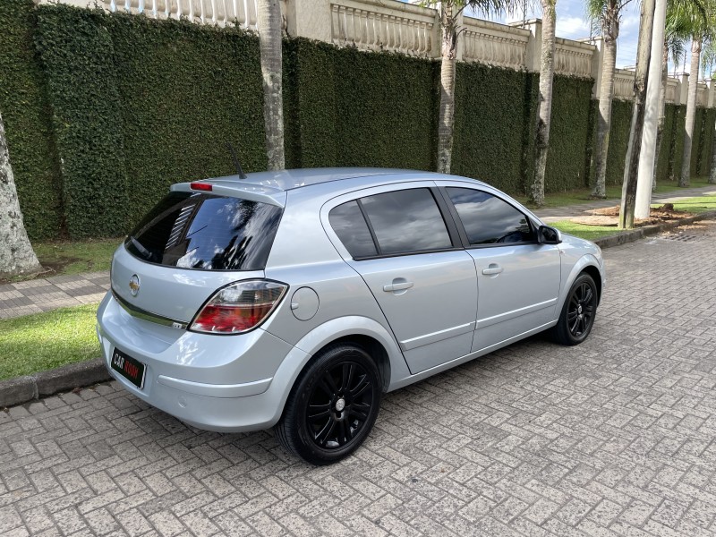 VECTRA 2.0 MPFI GT HATCH 8V FLEX 4P MANUAL - 2009 - CAXIAS DO SUL